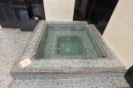 ویلا با استخر و جکوزی در قشم - دفاری