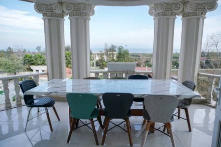 ویلا استخردار چهار طبقه در چابکسر - ۶ خوابه