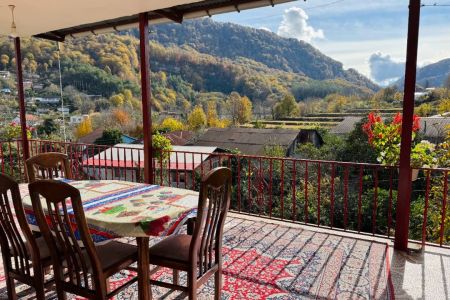 خانه مبله با تراسی دلباز در شیرگاه - طبقه سوم