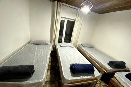 بومگردی لب دریا در عسلویه - ۵ تخته