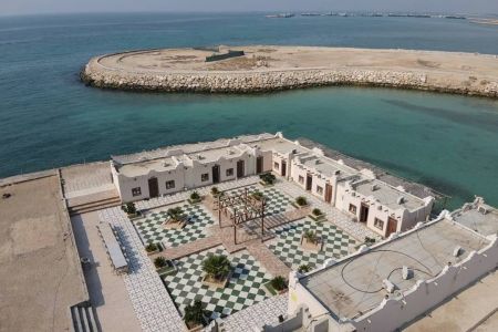 بومگردی لب دریا در عسلویه - ۵ تخته