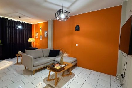 اجاره آپارتمان در میدان انقلاب تهران - همکف