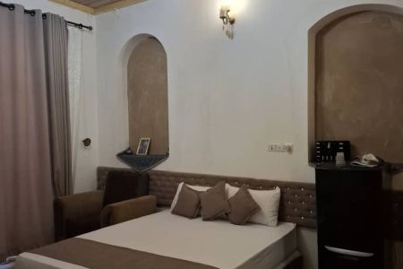 رزرو اقامتگاه بوم گردی در مهریز یزد - تخت دبل vip