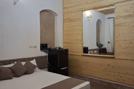 رزرو اقامتگاه بوم گردی در مهریز یزد - تخت دبل vip