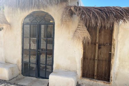 سوئیت ساحلی در قشم - سلخ