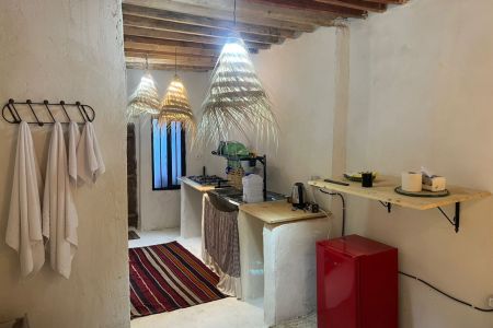 سوئیت ساحلی در قشم - سلخ