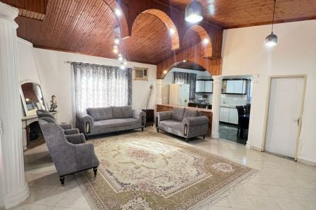 خانه ویلایی در متل قو - گرجی سرا