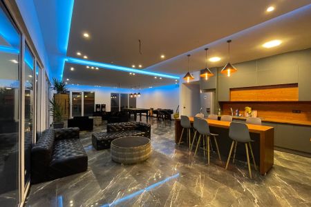 ویلا استخردار در چهارباغ - آغچه حصار