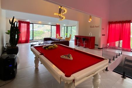 فيلا بإطلالة جميلة في فشم - لالان