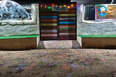 سوئیت کانکسی نزدیک ساحل در هرمز - واحد یاسی