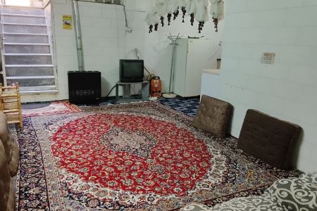 سوئیت در مهریز - زیر همکف