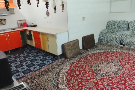 سوئیت در مهریز - زیر همکف