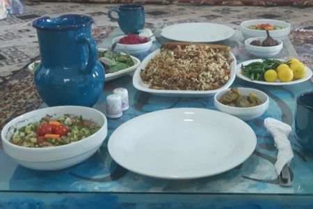 بومگردی در باب انار - اتاق سین دخت