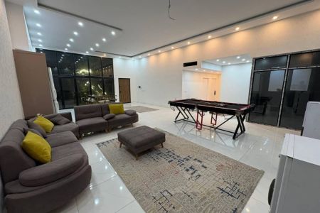 ویلای استخردار در ساوجبلاغ - عباس آباد بزرگ