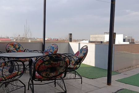 ویلا دوبلکس استخردار در چهارباغ - زعفرانیه