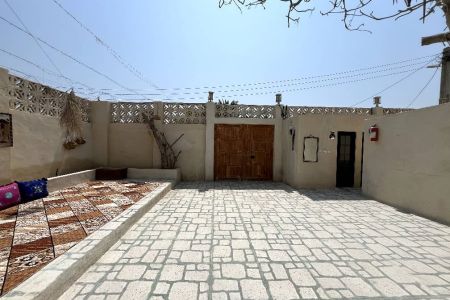 بوم گردی در مسن قشم - ۱۸ متری مستر