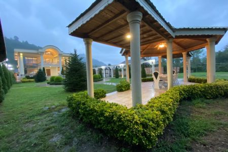 ویلا استخردار در قلعه رودخان