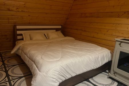 کلبه سوئیسی جکوزی دار در رشت -لاکان شهر- دو خوابه