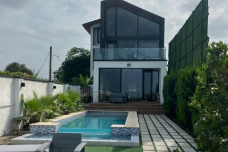 ویلا تریبلکس استخردار در شیرود - لب دریا