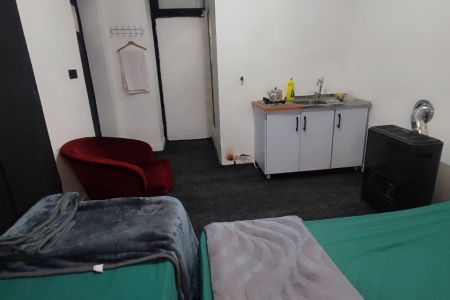 سوئیت نزدیک میدان انقلاب - همکف - واحد ۱یا۲