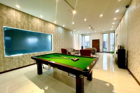 ویلا استخردار در چهارباغ - قاسم گرجی