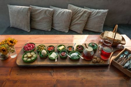 سوئیت شیشه ای در دل کوه - آبچالکی لنگرود