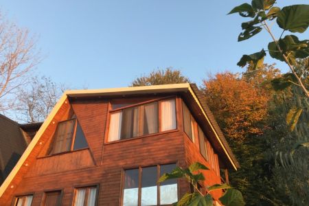 کلبه دوبلکس چوبی با وان جکوزی در ساری - سرکت