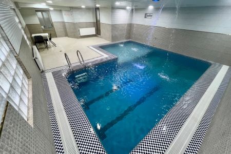 سوئیت با استخر سانسی در خط هشت چالوس - همکف