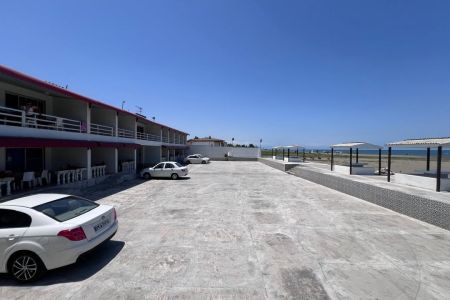 مجتمع ساحلی در بندرانزلی - سه تخته - ط ۲