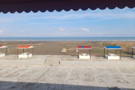 مجتمع ساحلی در بندرانزلی - سه تخته - ط ۲