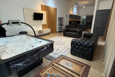 ویلا استخردار در چهارباغ - سنقرآباد