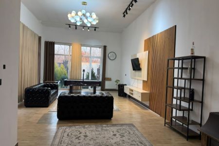 ویلا استخردار در چهارباغ - سنقرآباد