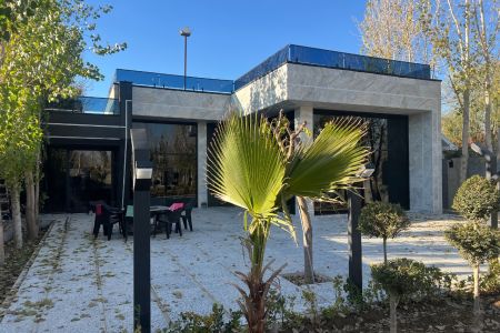 ویلا استخر دار در چهارباغ -  رامجین