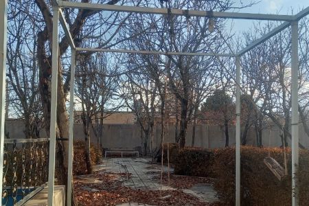 خانه ویلایی در چهارباغ - زعفرانیه - همکف