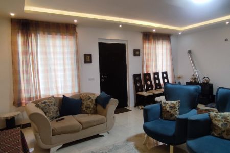 سوئیت حیاط دار در چمستان - شهربند