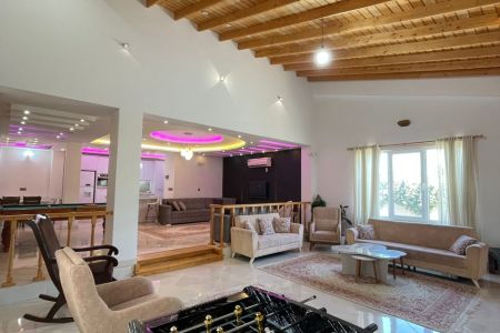 ویلا استخردار در انزلی - تربه گوده