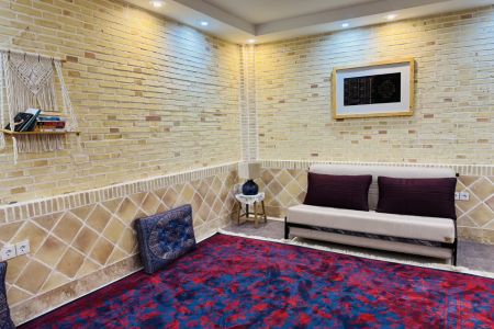 اجاره سوئیت حیاط دار در طبس - زیرهمکف