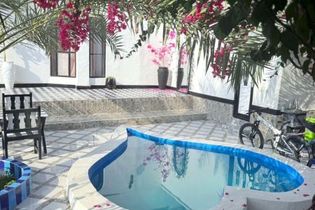 بومگردی در سهیلی - سوئیت