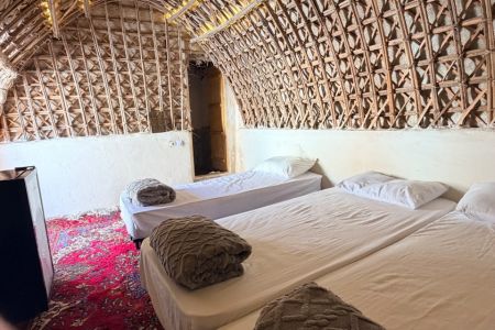 کپر نزدیک دریا در شیب دراز قشم - سه تخته