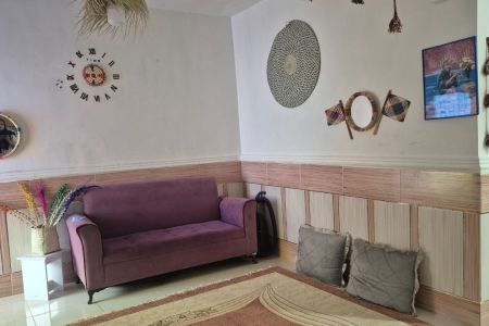 خانه مبله چند قدمی ساحل دریا در هرمز