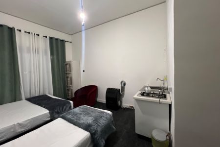 سوئیت نزدیک میدان انقلاب - همکف - واحد ۱یا۲