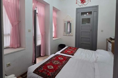 بوتیک هتل در اصفهان - اتاق قلم زنی