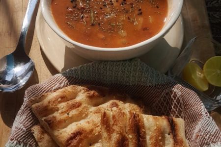 اتاق در فاصله یک کیلومتری ساحل جزیره هرمز