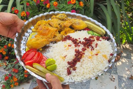 بومگردی در باب انار - اتاق بیژن و منیژه