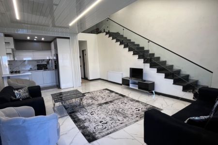 ویلا استخردار در سرخرود - زنگی کلا علیا