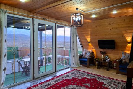 کلبه سوئیسی در امامزاده هاشم