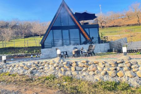 کلبه سوئیسی تراس دار در شاندرمن - دران