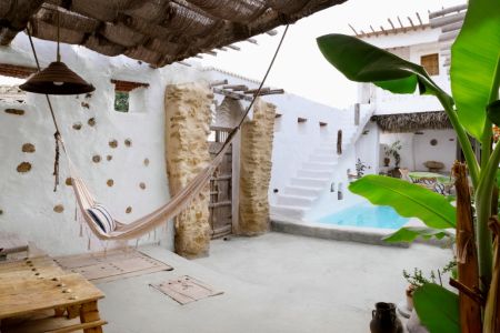 بوتیک هتل کنار ساحل قشم - لافت - واحد تابوک