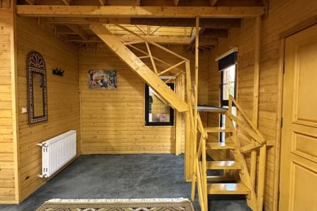 کلبه چوبی دوبلکس با حوضچه آبگرم در خمام