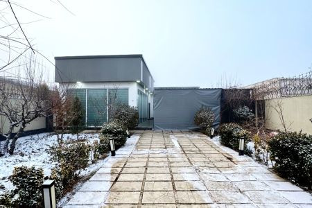 ویلا استخردار در چهارباغ - آغچه حصار